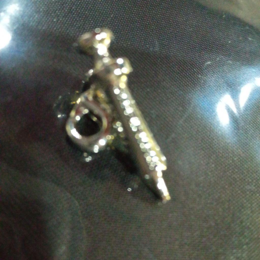 Used Q-pot Syringe-shaped silver charm approx. 2.3cm