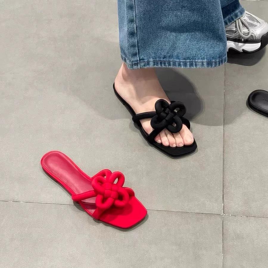 2025 Dámské sandály z pravé kůže červené s čínským uzlem - Čtvercová špička, Jednopáskové, Ležérní, Pro venkovní nošení