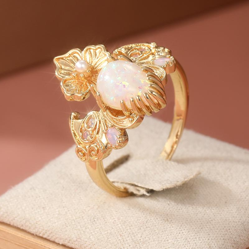 Vintage Gorgeous Hand Carved Inlaid Synthetic Opal Flower Shaped Golden Plated Ring for Women Elegant Exquisite Banquet Jewelry