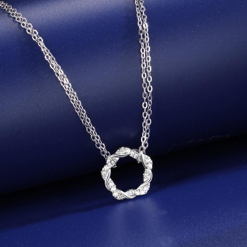 Lucky Wreath Necklace Female Mori Small Fresh Fashion Versatile Temperament High Design Pendant Female