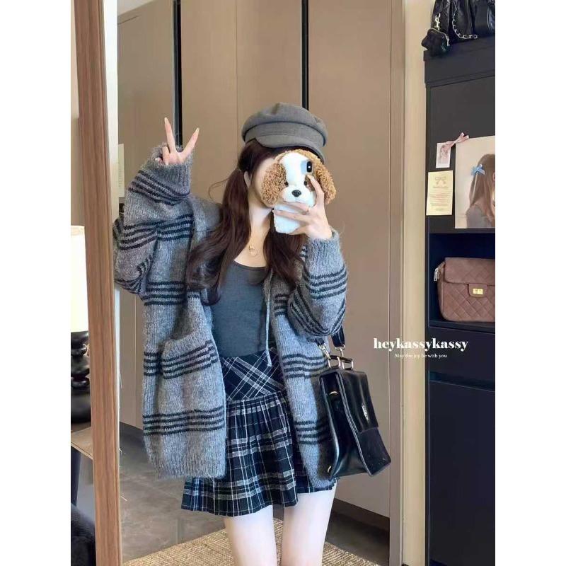 Lazy wind women's top contrasting striped long-sleeved sweater jacket women's autumn loose hooded knitted cardigan