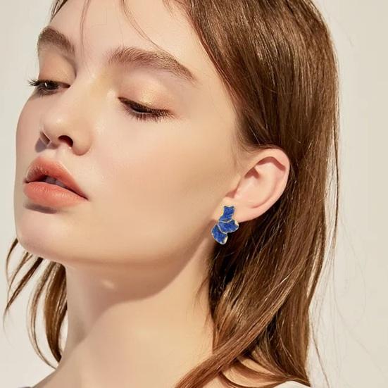 1 Pair Stud Earrings Maple Leaf Flower Women Earrings Smooth Surface Lightweight Ear Studs Jewelry Accessories