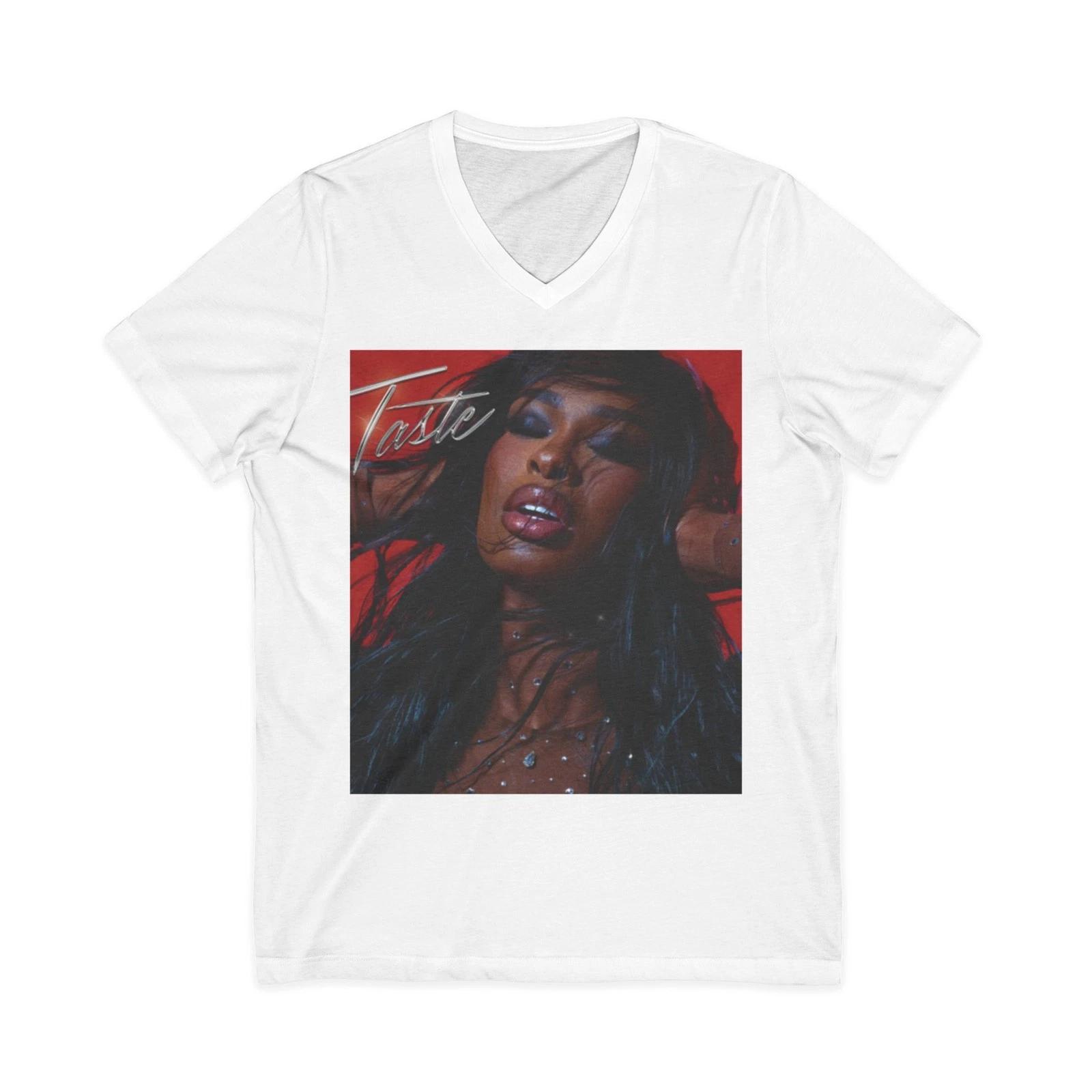 Coco Jones V-Neck Top L