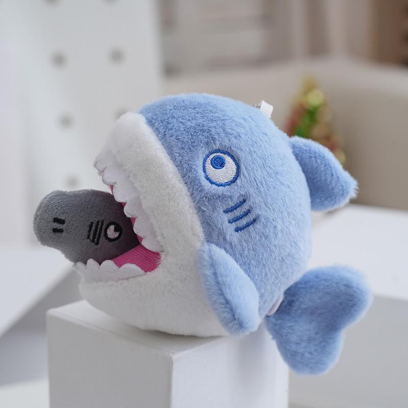 

Очаровательный плюшевый брелок в виде акулы, которого можно тянуть, для снятия стресса и веселья, подвеска для рюкзака синий