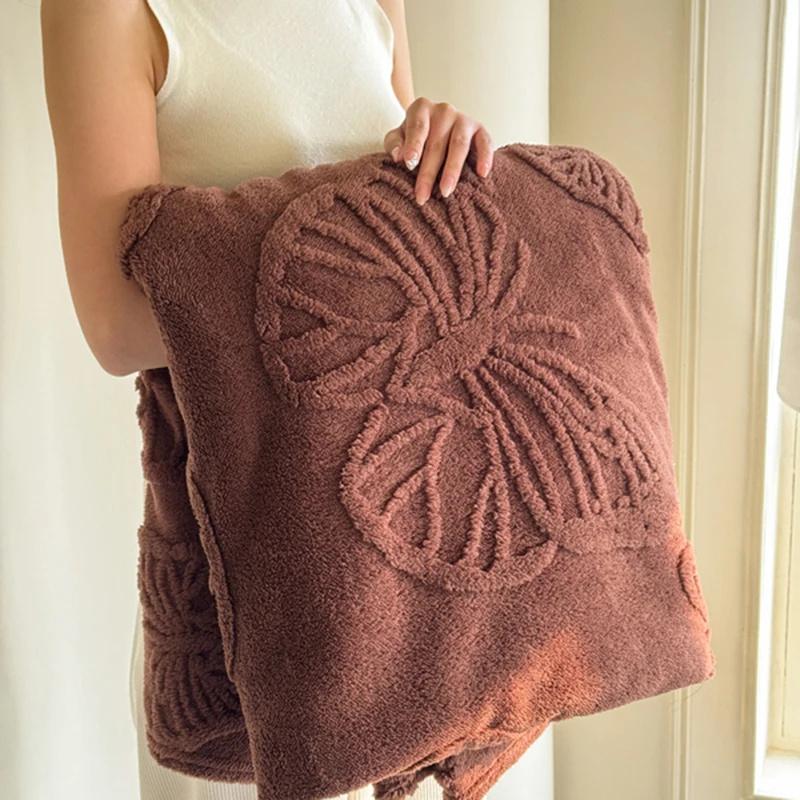 Luxurious Chiffon Butterfly Jacquard Throw Blanket Velvet Nap Blanket Office Shawl Comfortable Blanket Warm Sofa Blankets for Bed Quilt