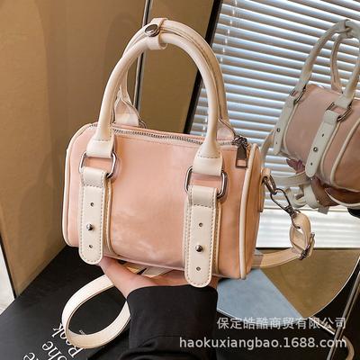Fashion Super Hot Small Bag Women's 2025 New High-end Versatile Messenger Bag Summer Popular Portable Pillow Bag