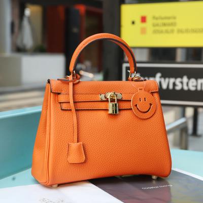 Damska skórzana torebka z 2025 r. o lekkim luksusowym i ekskluzywnym charakterze, mieszcząca dużą torbę i pojedynczą torbę na ramię typu crossbody