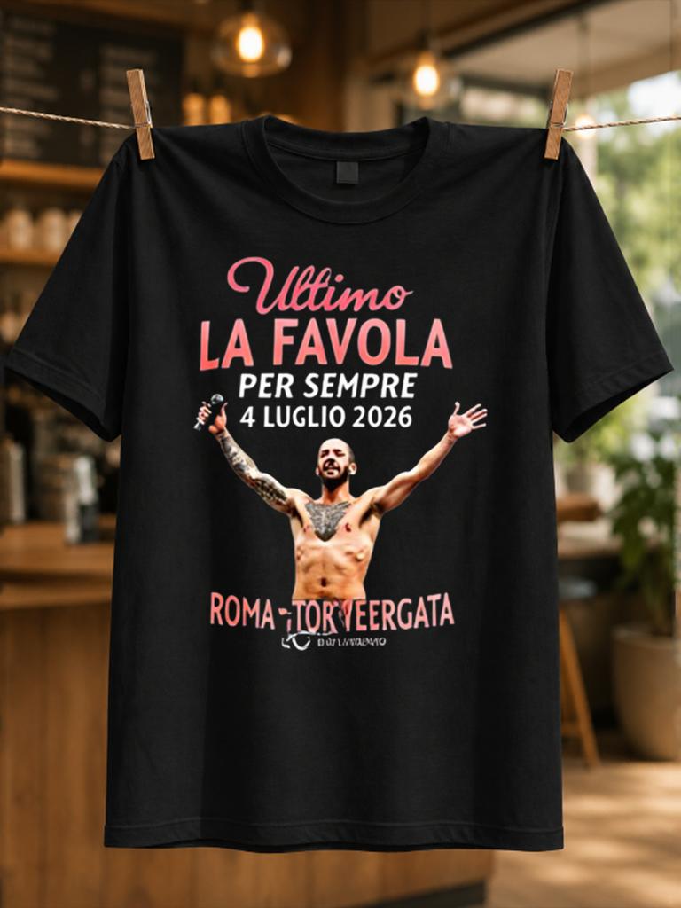 Ultimo Tor Vergata 2026 Konzertporträt mit nacktem Oberkörper und rosa La Favola Datumsschriftzug und Fächerstimmung Unisex All-T-Shirt