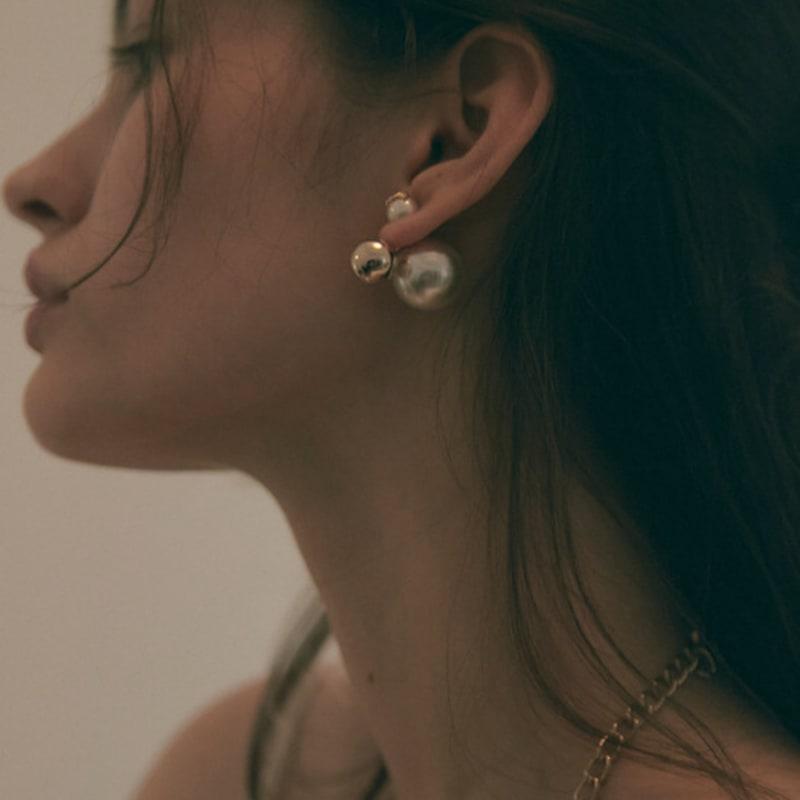 Of Lavishe Multiway Gold Ball Pearl Earrings Set_LSE24F002