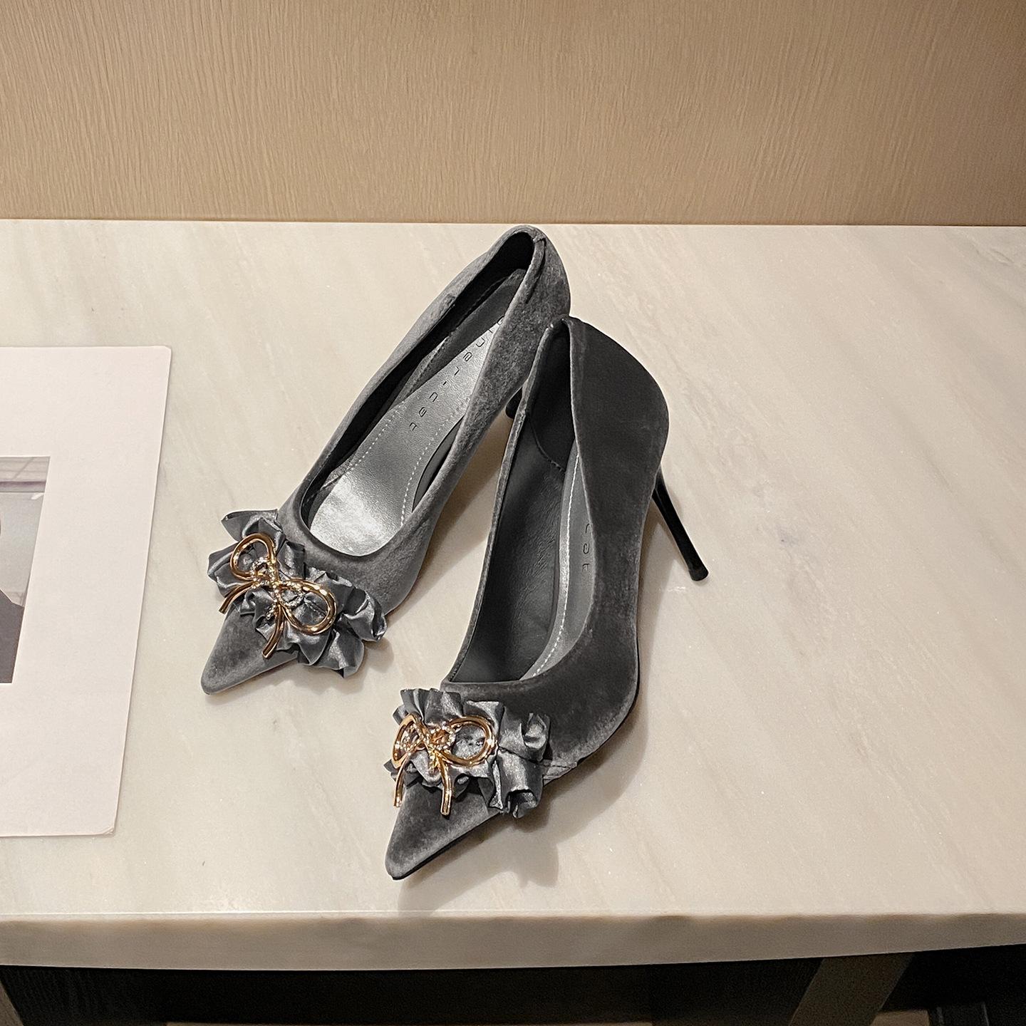 

96505 туфли на высоком каблуке женские шпильки 2025 новые французская замша острый носок темперамент бант открытая обувь 39