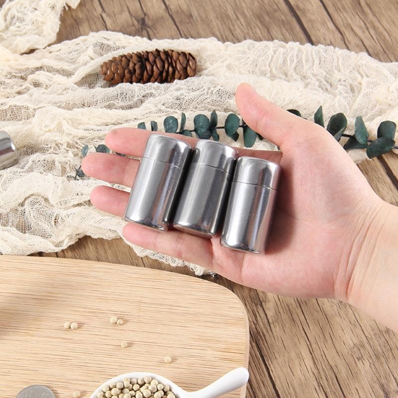 4Pcs Stainless Steel Miniature Salt Shakers Seasoning Box Condiment Holders Easy Carry Spices Container for Restaurant