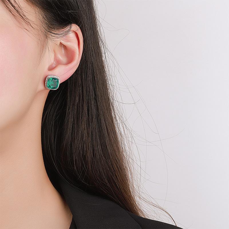 Jewelry Copper Bottom Gold-Plated Retro Simulation Red Corundum Color Treasure Fat Square Corner Stud Earrings Main Stone 10 * 1