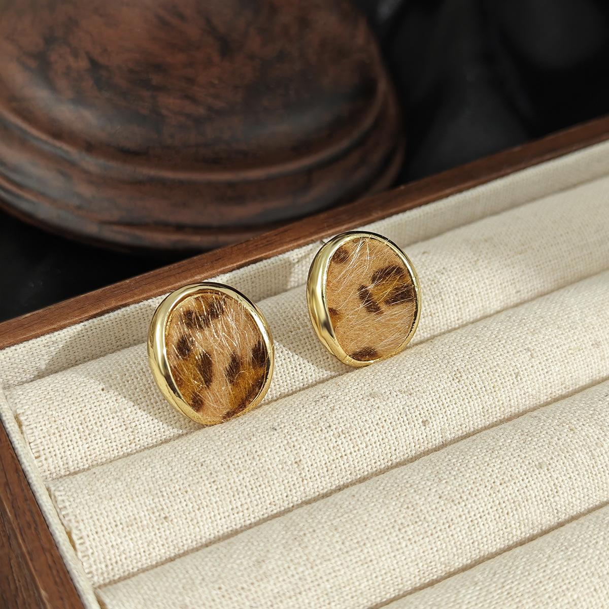 Leopard Print Stud Earrings Oval Retro Light Luxury Earrings Niche Design High-End Earrings Women S Models