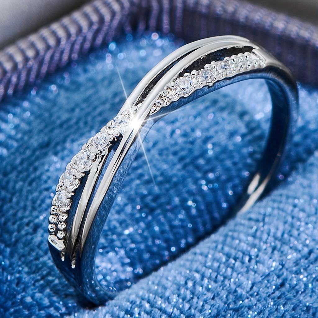 Women's Fashionable Simple White Zircon Versatile Commuting Ring