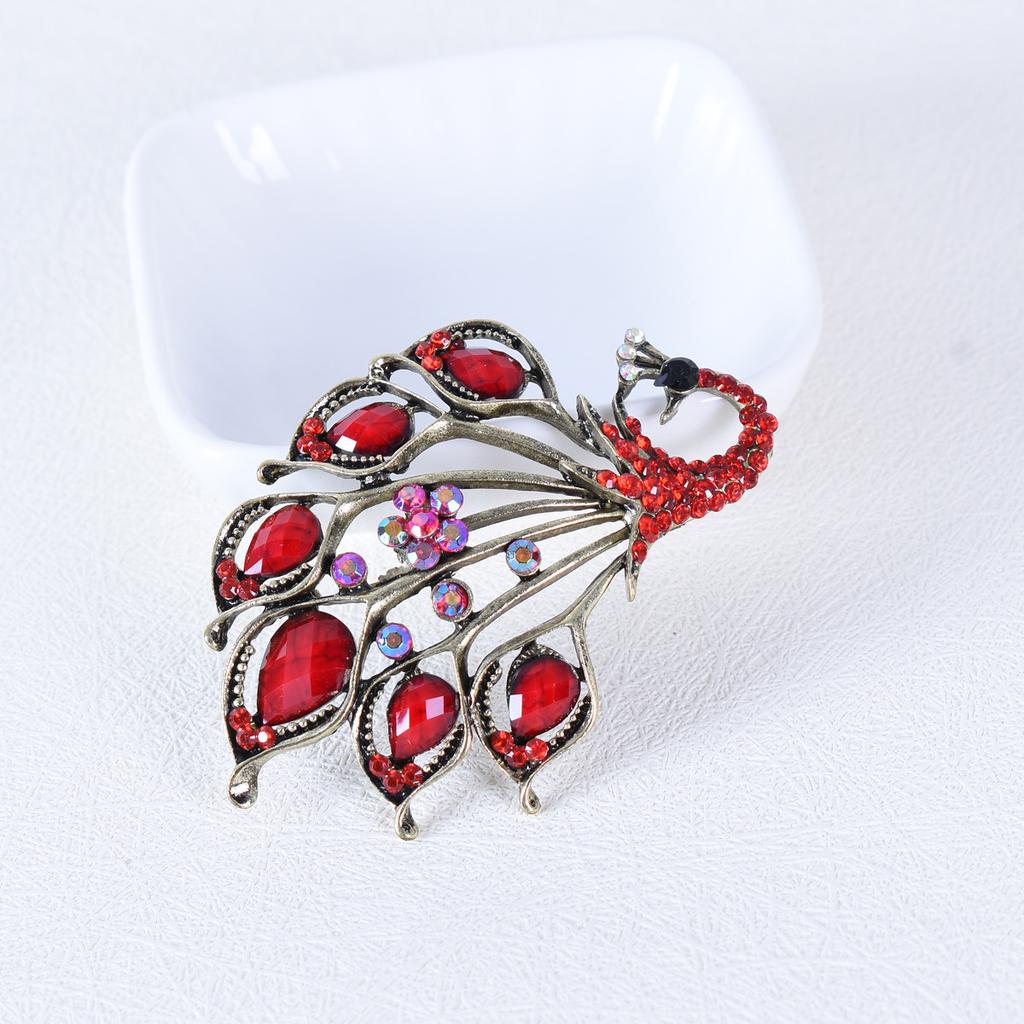 1Pc Elegant Peacock Brooch Charm Retro Pin Gorgeous Luxury Jewelry Accessories Party Birthday Gift Souvenir for Men and Women