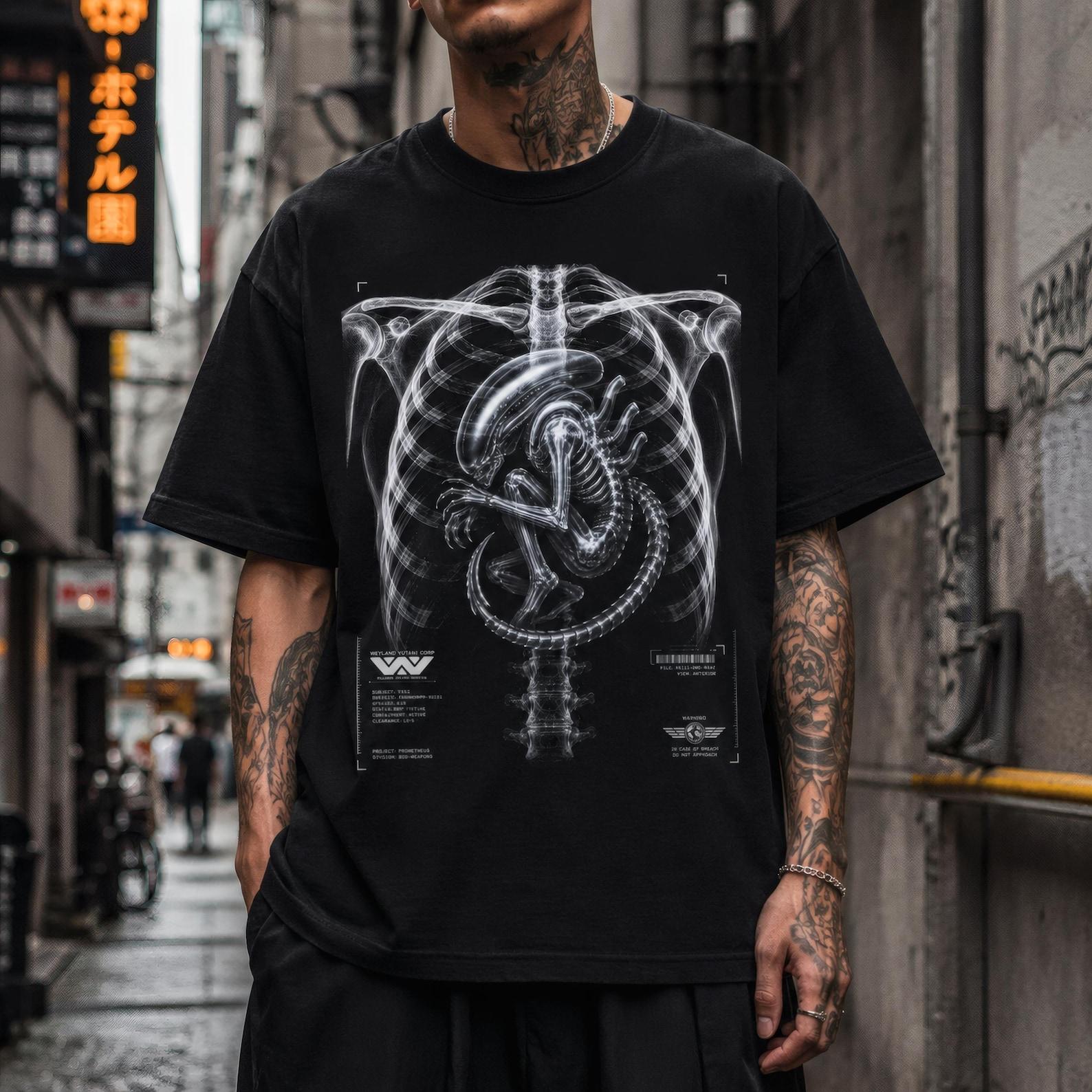 X-ray Alien Shirt, Aliens Retro Sci-Fi Horror Space Movie Tee L