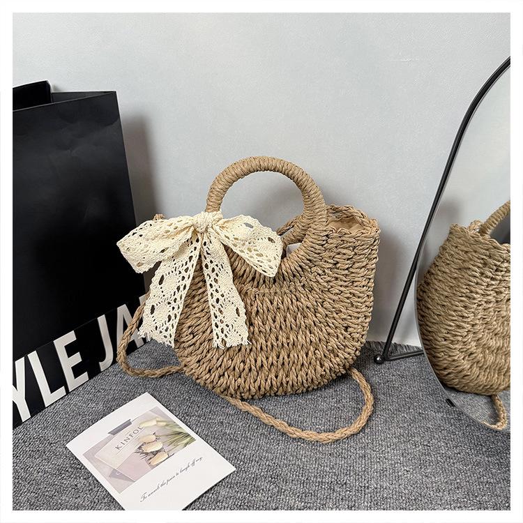 

Chinese-Style Hand-Woven Beach Straw Crossbody Bag for Women 2026