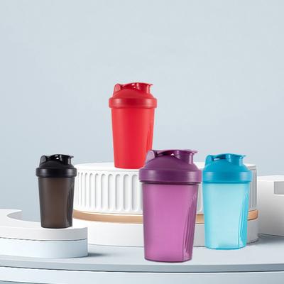 Copo de água esportivo com bolas shaker à prova de vazamento garrafa shaker para bebidas copo shaker para academia de fitness para misturar pó de proteína whey