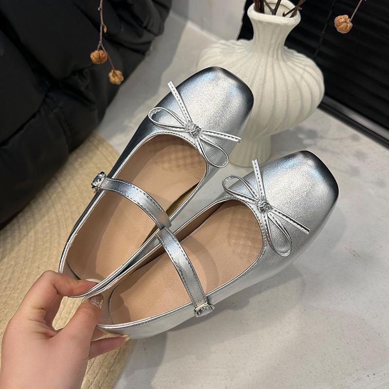 

French retro fashion versatile light mouth flat-soled single shoes women s 2025 spring and autumn silver round head bow Mary Jane shoes 40 серебряный