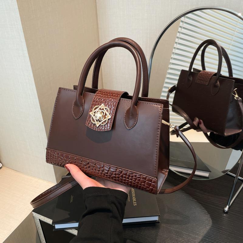 

Fashion texture tote bag winter new handbag small fresh shoulder bag retro casual messenger women s bag коричневий