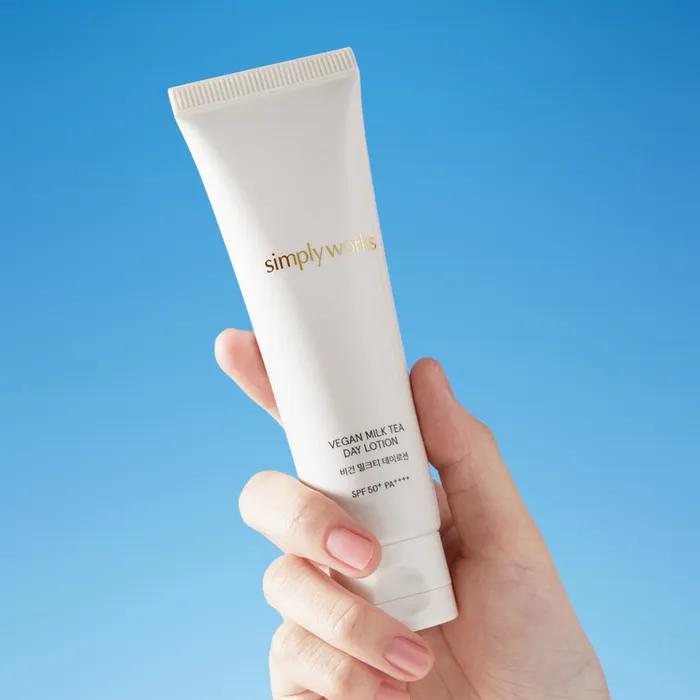 [Hwajalmeok] Vegan Milk Tea Day Lotion SPF 50