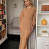 Dámská bílá halenka s V-výstřihem a nabíranými rukávy se sadou sukně slim fit, elegantní kancelářské oblečení