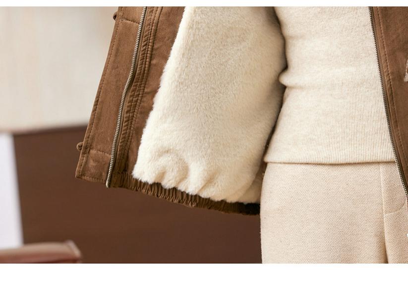 Mom's Stylish 2025 Lamb Wool Padded Jacket: Elegant Lapel Design for Middle-Aged and Elderly Women