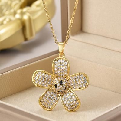 Stainless Steel Flower Necklace for Women Fashion Charm Pendant Exquisite Jewelry Premium Gift for Party