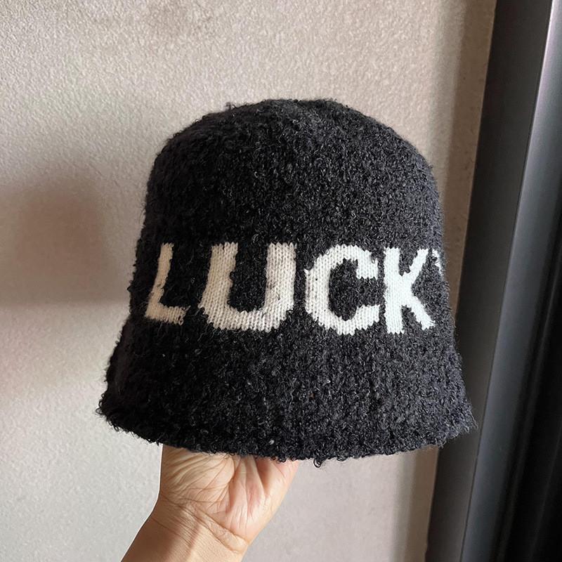 

Minimalist Winter Water Bucket Hat For Women In Black Or Khaki With Warm Polyester Fabric