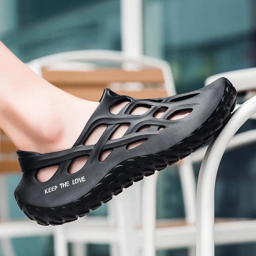 2025 Summer Sandals Light EVA Men's Casual Shoes Hole Shoes Clogs Lovers Home Garden Outdoor Male Beach Flat Slippers Big Size