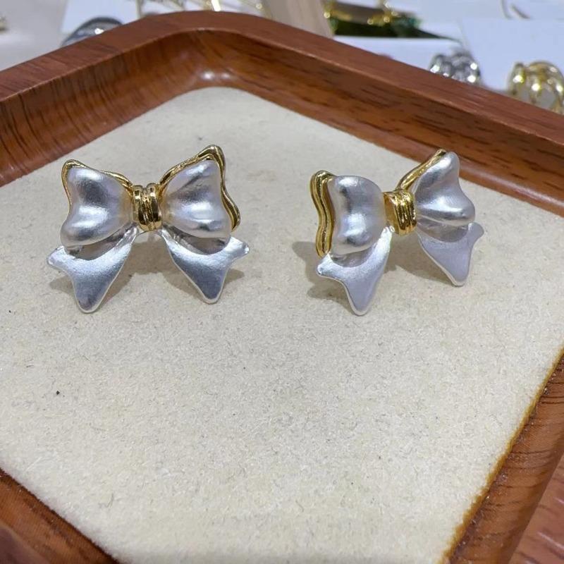 Silver Color Bowknot Stud Earrings for Female Elegant Wedding Part Ear Decoration Metal Knots Women's Unusual Earrings