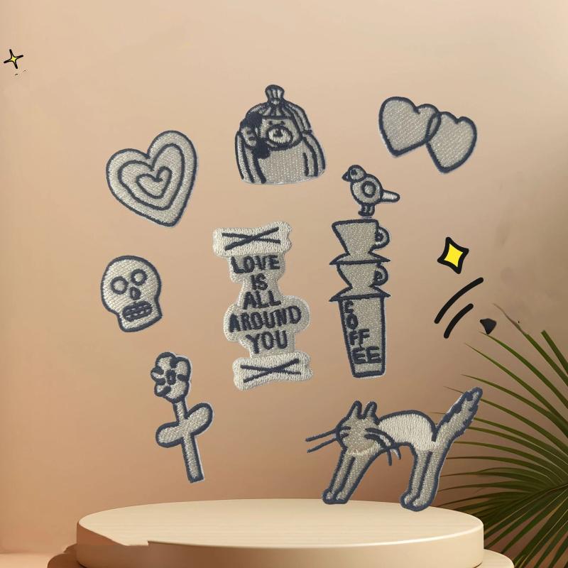1Set Heart Cat Skull Birds Embroidered Patches Clothing Hat Bag Shoe Repair Material Phone Gift Box Decor Diy Accessory