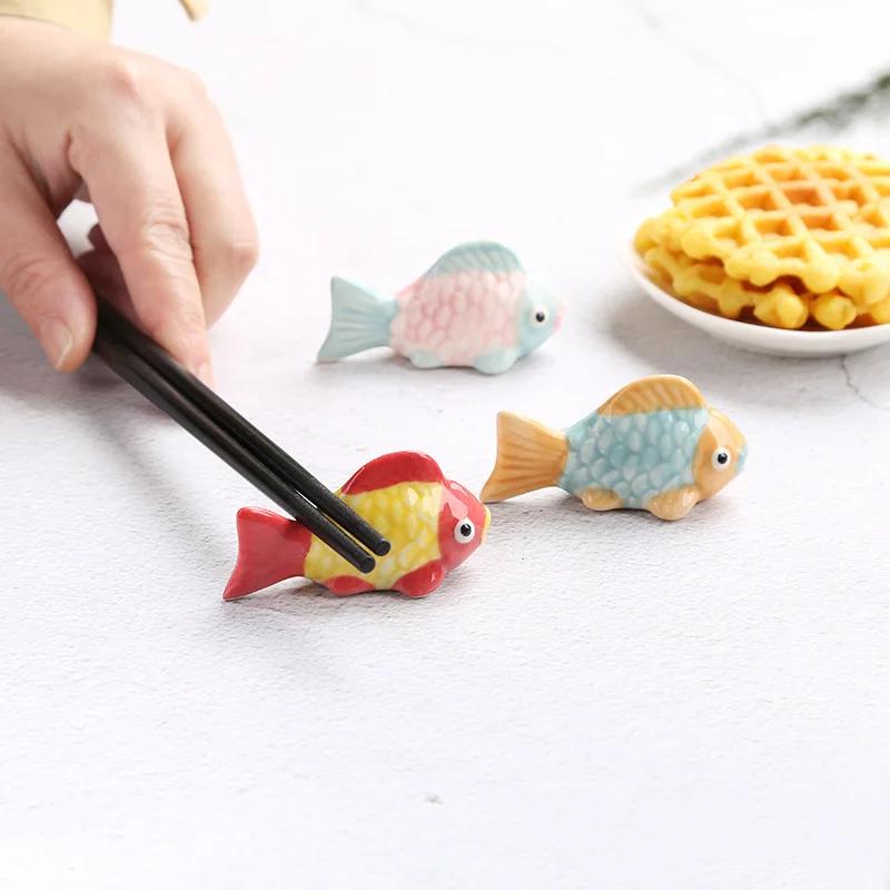 Chopstick Rest Chopsticks Pillow Cartoon Goldfish Forks Holder Kitchen Stand Spoon Rest Ceramic Home Hotel Decoration Pen Holder