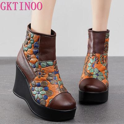 Mode GKTINOO 2025 Neue Damenstiefel Echtes Leder Damenschuhe Runde Zehen Winter Keile Handgefertigt Freizeit Knöchel Plateau-Stiefel