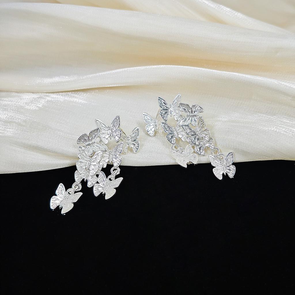 Simple Personalized Butterfly Fringed Earrings, Niche Cold Wind Earrings, Light Luxury High-End Earrings For Women
