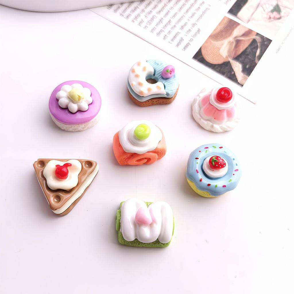 Cartoon DIY Resin Ornaments for Cakes, Cream Glue, Hair Clips, Phone Cases & Shoe Buckles.