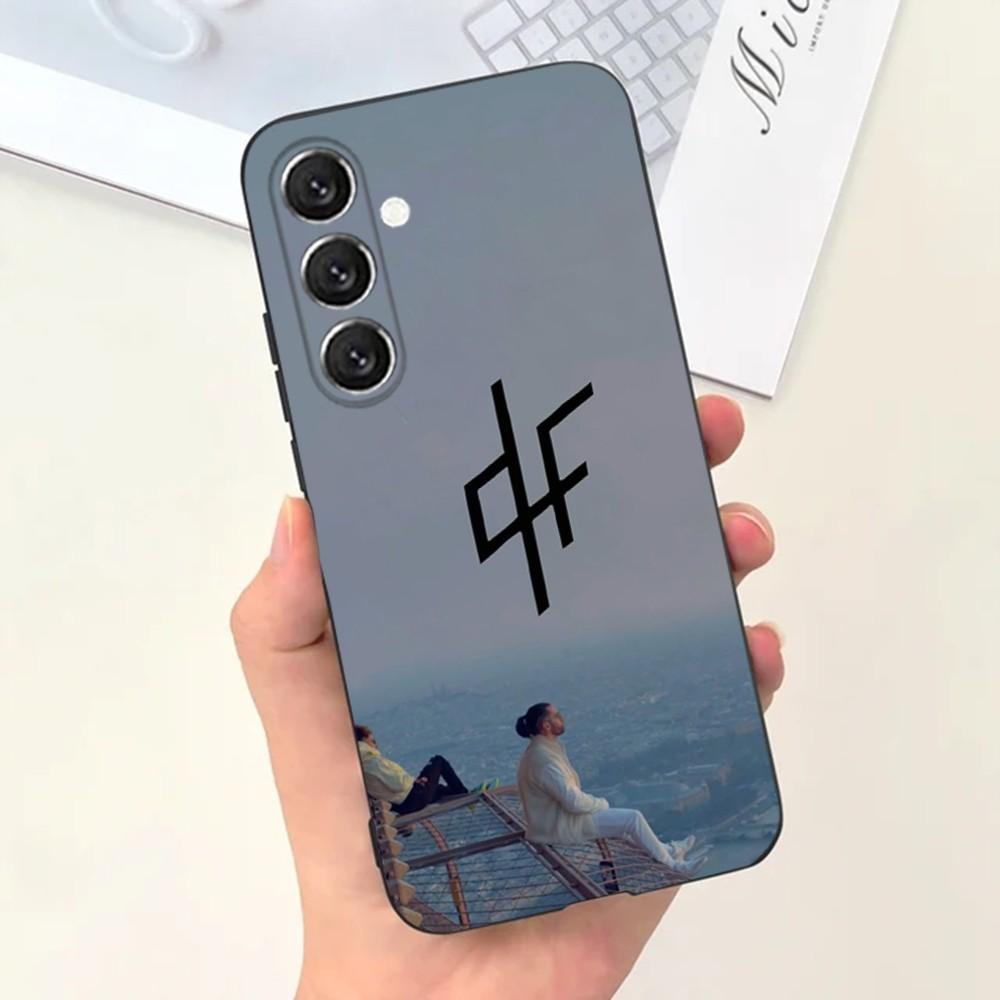 P-PNL QLF Rapper Cantante Phone Case For Samsung S25,S24,S21,S22,S23,S30,Ultra,S20,Plus,Fe,Lite,Note,10,9,5G Black Cover