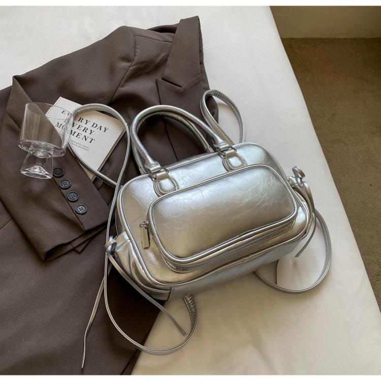 Backpack Women's Backpack 2025 New Large Capacity Niche Simple Commuter College College Wind Leather School Bag