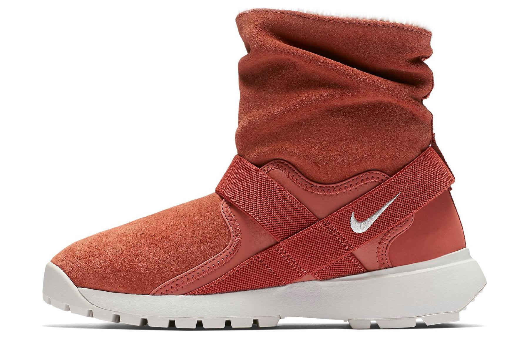 Nike Golkana Boot  Dusty Peach  Women s 862513-203 36.5