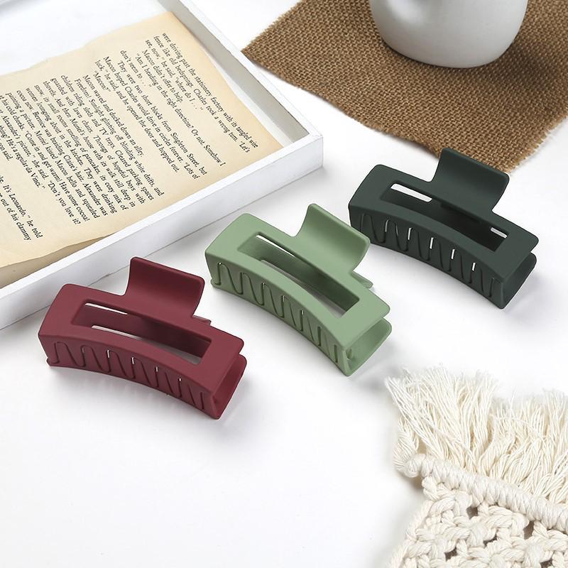 High-End Frosted Solid Color Hair Clip for Women