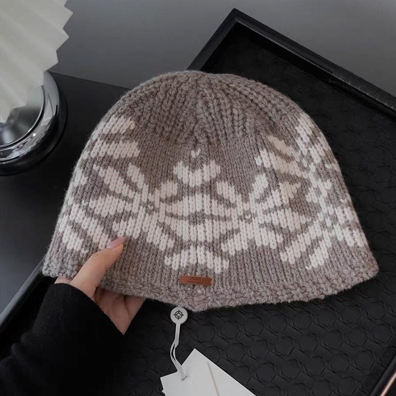Wool Vintage Knit Beanie With Hand Embroidered Design For Winter Casual Wear