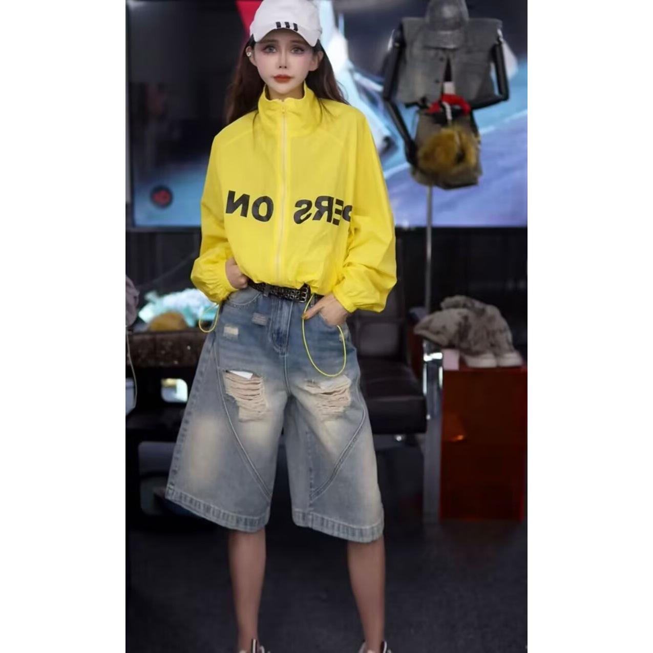 

Мода Spicy Girl 2025: Универсальная солнцезащитная куртка для похудения с полосками на рукавах-письмах для женщин L: 120-145 jin