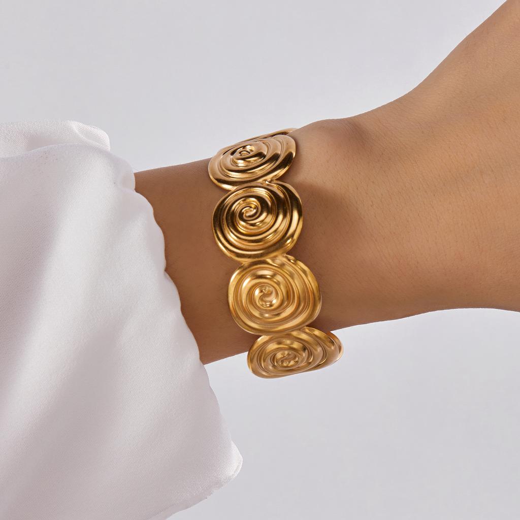 Vintage Stainless Steel Ocean Series Bangle for Women Gold Color Shell Starfish Conch Turtle Bracelet Boho Beach Party Jewelry
