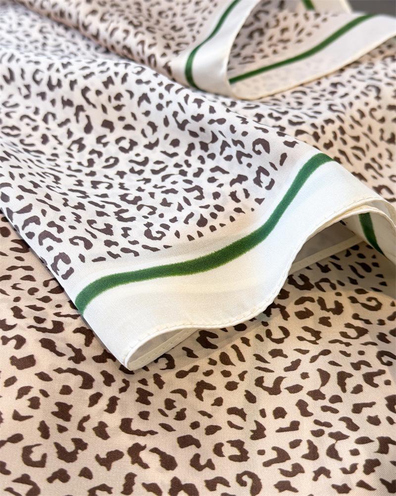 2026 New Fashionable Bandanas 70*70cm Temperament Square Scarves Women Spring/Summer Soft Satin Leopard Print Scarf