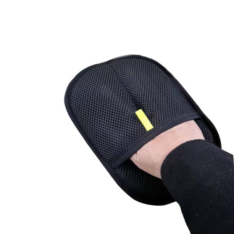 Five-Finger Pet Hair Removal Gloves with Two-Way Bristles for Cats and Dogs - Essential for Removing Hair from Carpets and Sofas