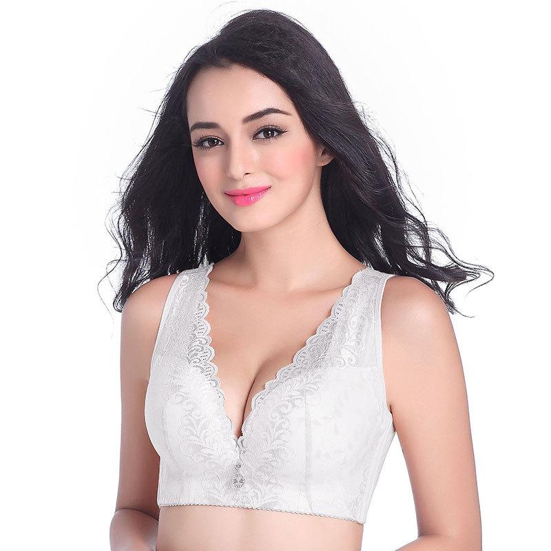 

Очень большое нижнее белье, большая чашка на груди, кружево пухлых мм, толстый и тонкий бюстгальтер в стиле жилета. 32/70A белый