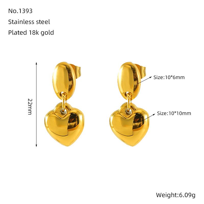 

New INS-Style 18K Gold Heart-Shaped Stud Earrings: Titanium Steel, Textured, High-End Charm for Women.