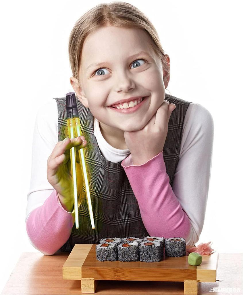 1 Pcs LED Lightsaber Chopsticks Reusable Kitchen Light Up LED Chopstick Creative Glowing Chopsticks Hotel Restaurant Tableware