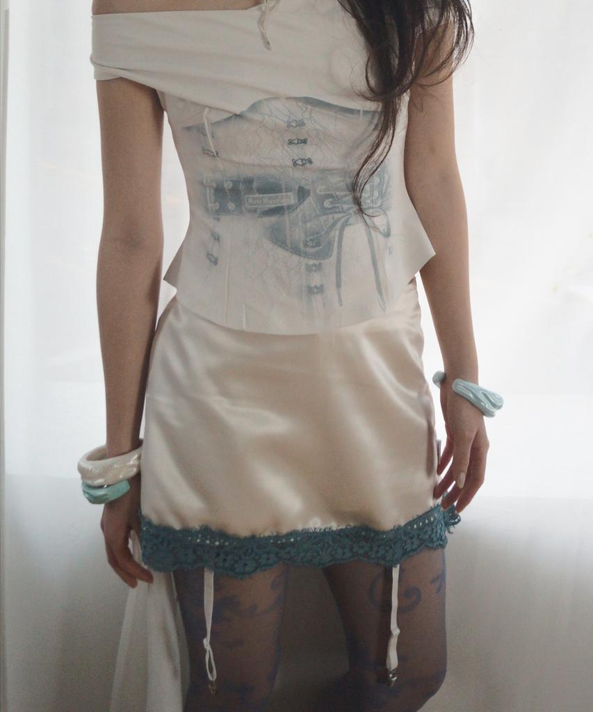 Myujeumyujieom Lace Garter Belt Skirt