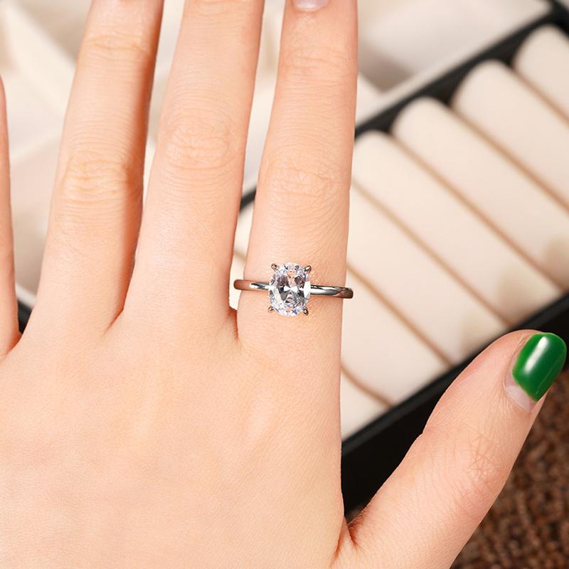Huitan Oval Cut Cubic Zirconia Rings for Women Simple and Classic Design Wedding Engagement Promise Accessories Eternity Jewelry